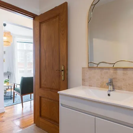 Apartment Classy And Charming By Lovelystay